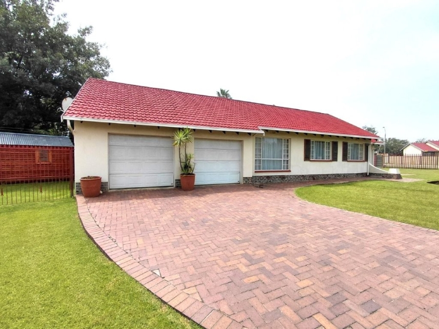3 Bedroom Property for Sale in Parkrand Gauteng