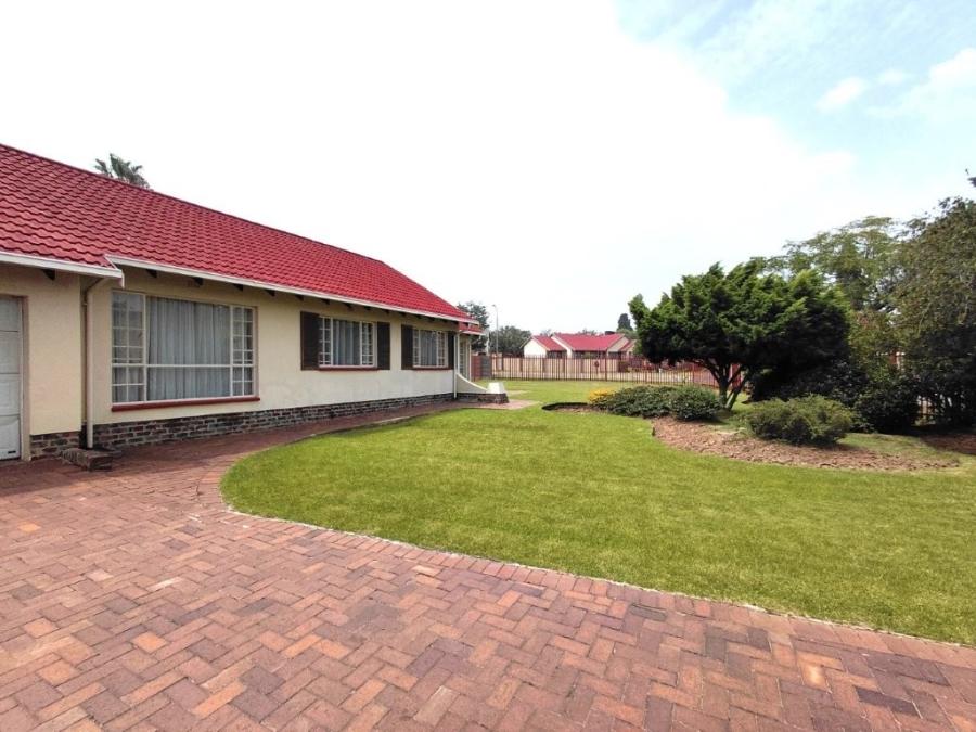 3 Bedroom Property for Sale in Parkrand Gauteng