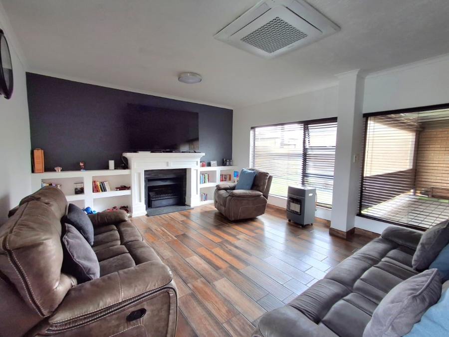 3 Bedroom Property for Sale in Bartlett Gauteng