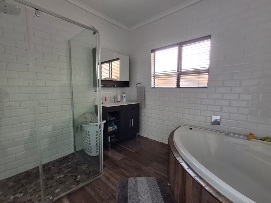 3 Bedroom Property for Sale in Bartlett Gauteng