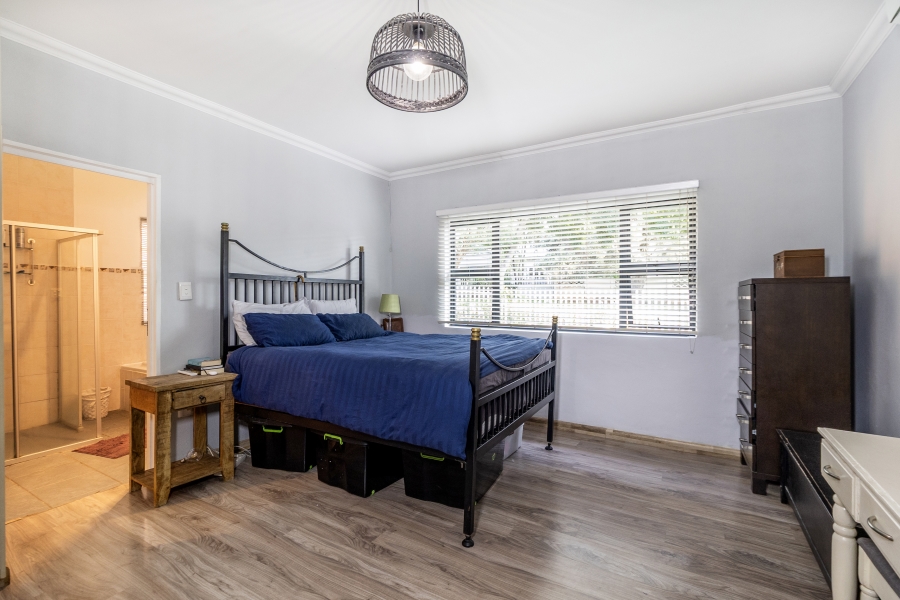 3 Bedroom Property for Sale in Lakeside Gauteng