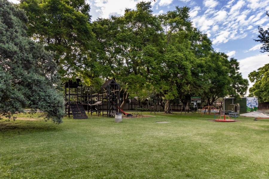 3 Bedroom Property for Sale in Lakeside Gauteng