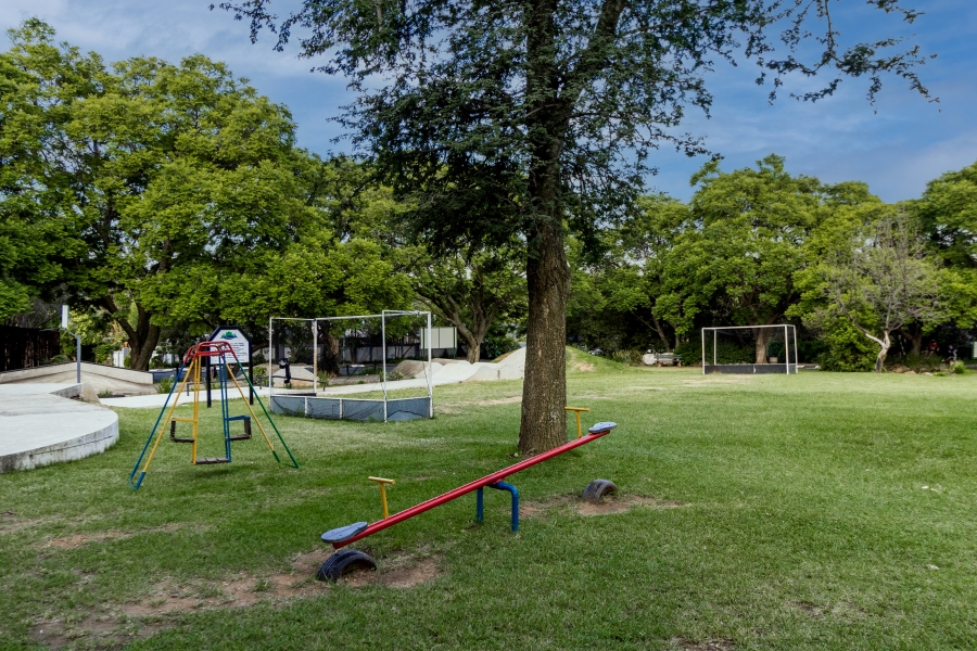 3 Bedroom Property for Sale in Lakeside Gauteng