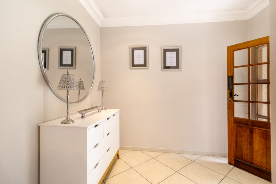 6 Bedroom Property for Sale in Eastleigh Ridge Gauteng