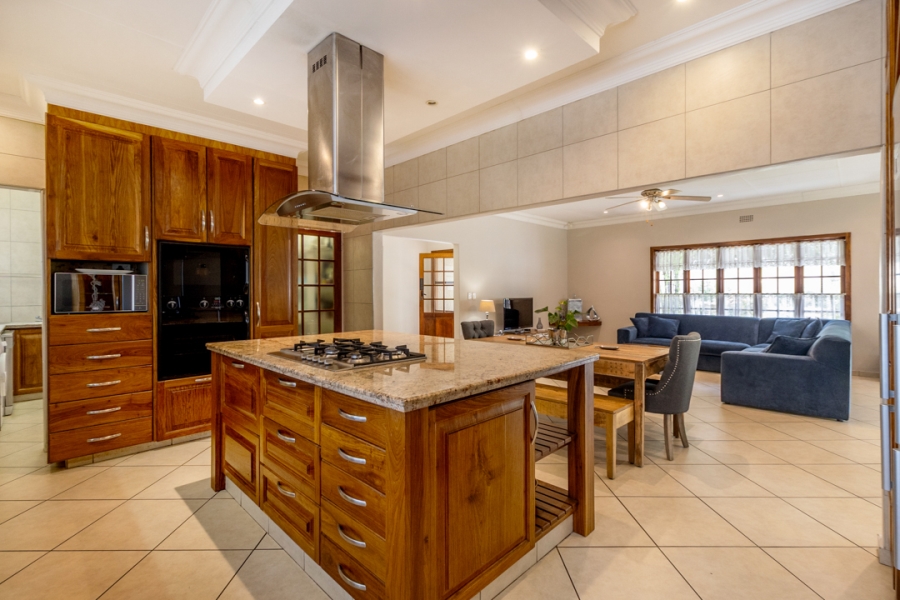 6 Bedroom Property for Sale in Eastleigh Ridge Gauteng