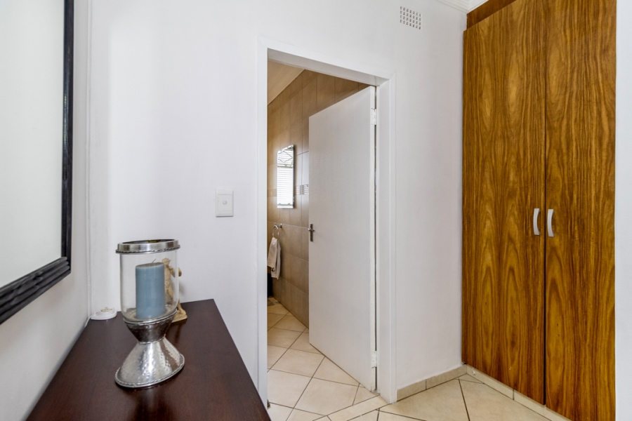 6 Bedroom Property for Sale in Eastleigh Ridge Gauteng