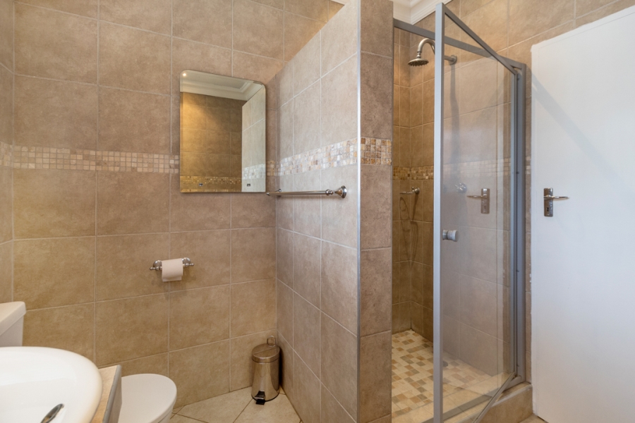 6 Bedroom Property for Sale in Eastleigh Ridge Gauteng