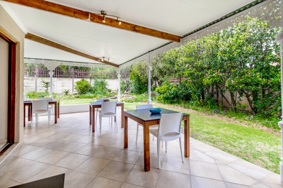 6 Bedroom Property for Sale in Eastleigh Ridge Gauteng