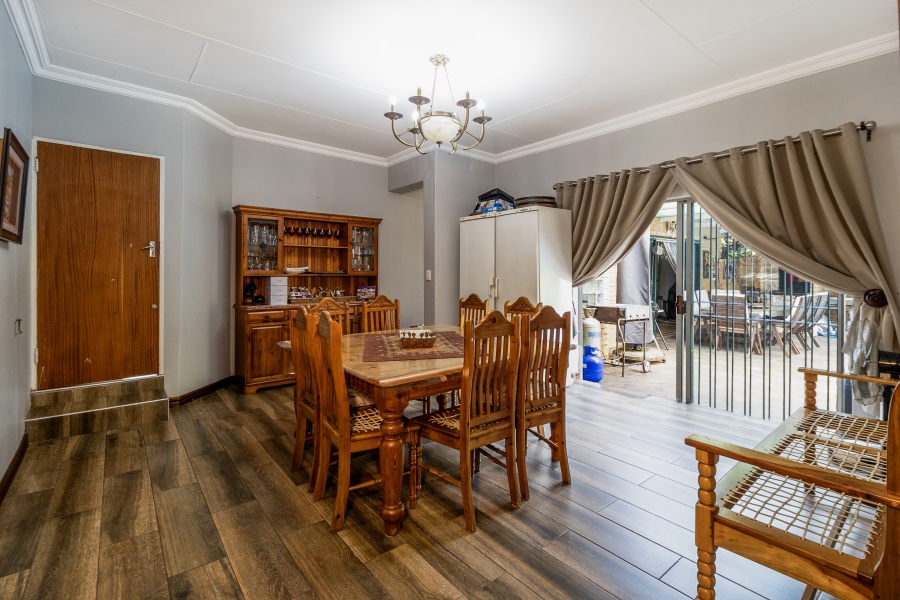 4 Bedroom Property for Sale in Moreleta Park Gauteng