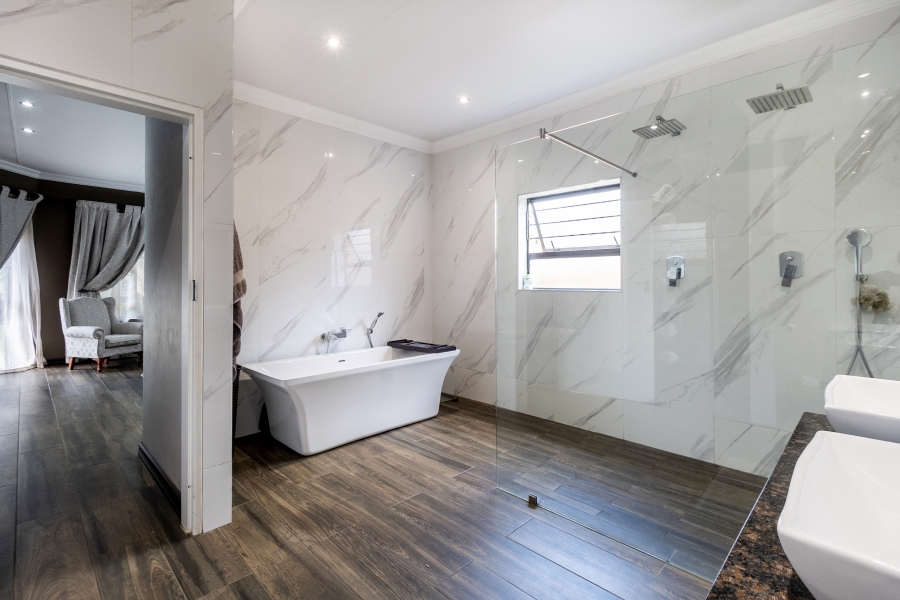 4 Bedroom Property for Sale in Moreleta Park Gauteng