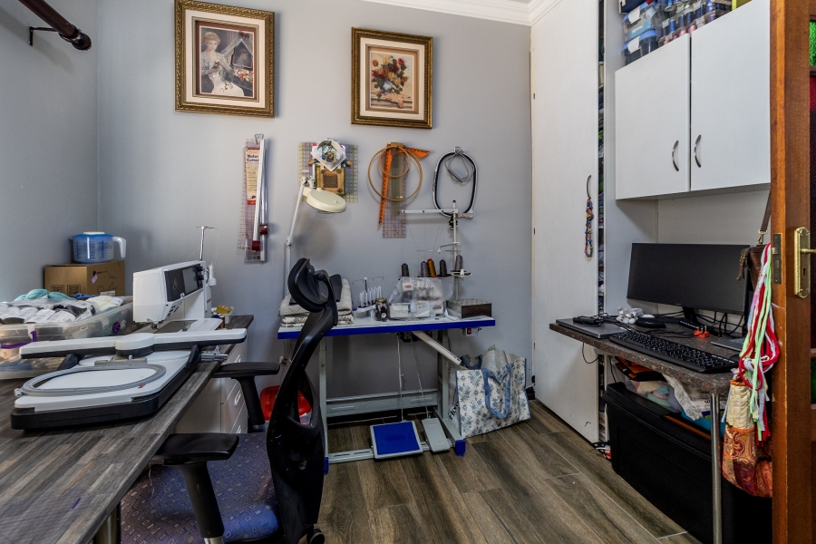 4 Bedroom Property for Sale in Moreleta Park Gauteng