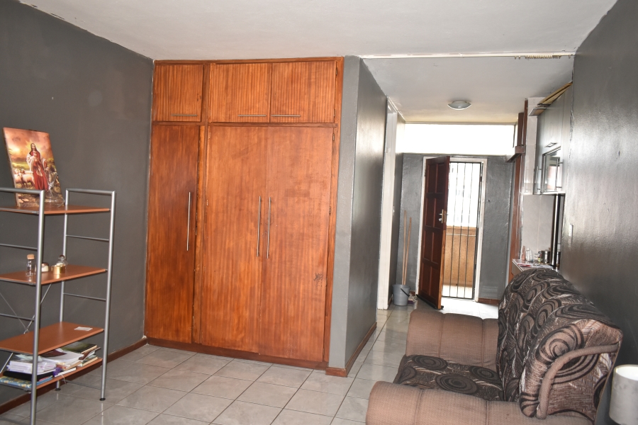1 Bedroom Property for Sale in Sunnyside Gauteng
