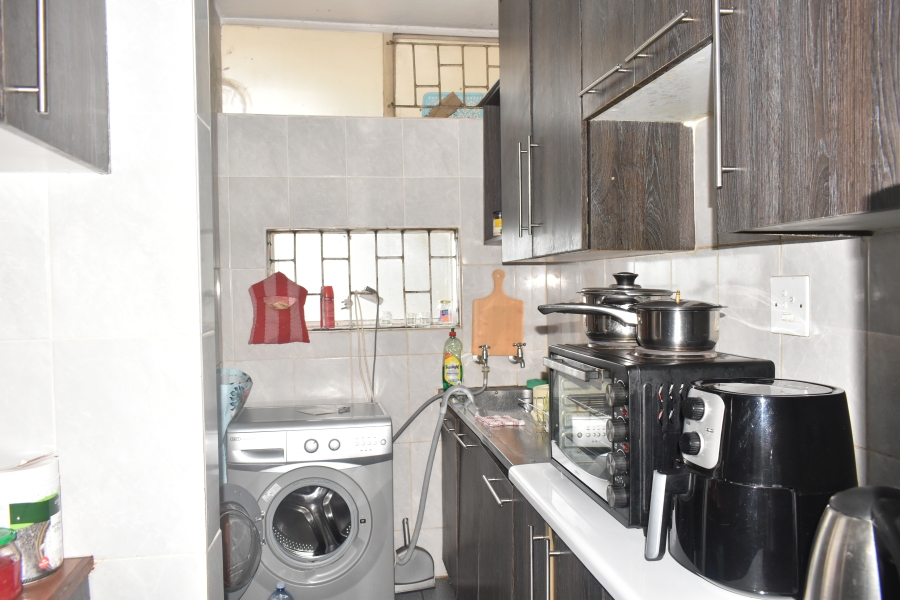 1 Bedroom Property for Sale in Sunnyside Gauteng
