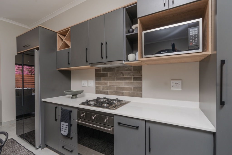 To Let 3 Bedroom Property for Rent in Boardwalk Villas Gauteng