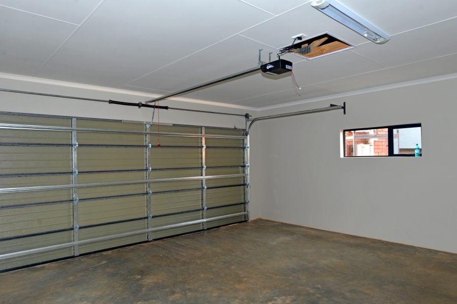 To Let 3 Bedroom Property for Rent in Boardwalk Villas Gauteng