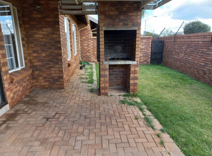 3 Bedroom Property for Sale in Magalieskruin Gauteng