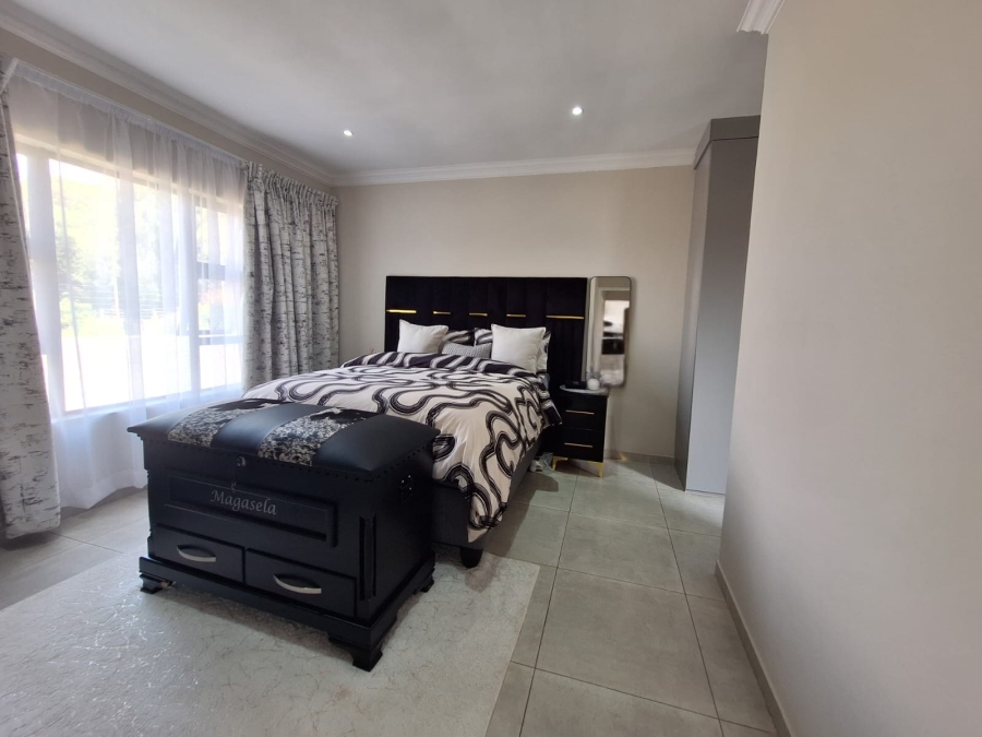 3 Bedroom Property for Sale in Rensburg Gauteng