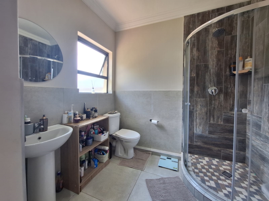 3 Bedroom Property for Sale in Rensburg Gauteng