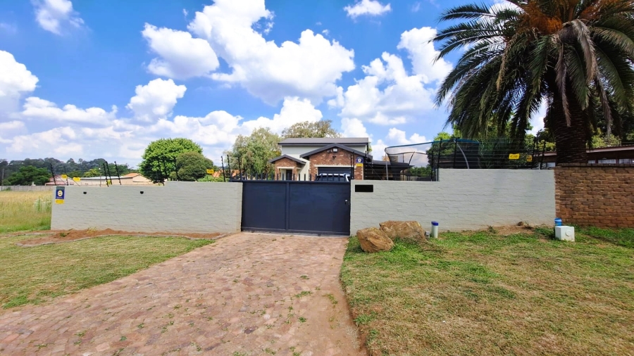 3 Bedroom Property for Sale in Rensburg Gauteng