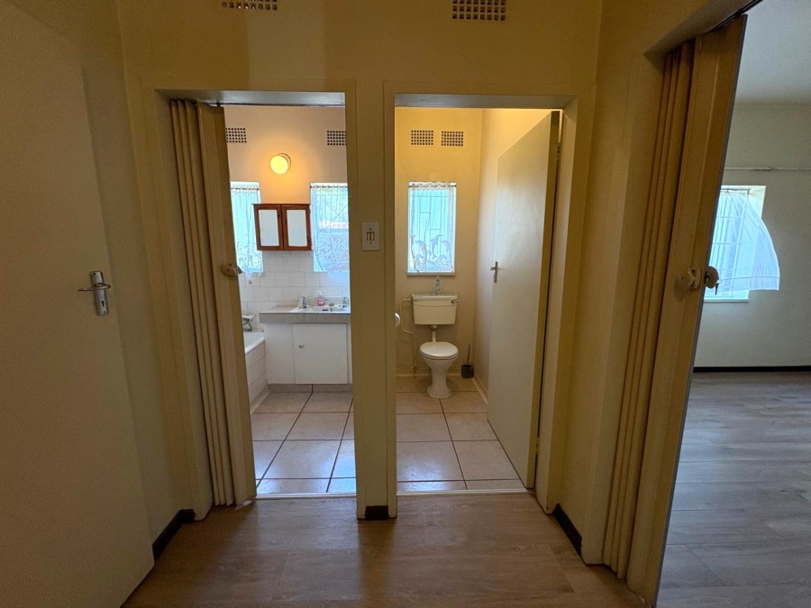 2 Bedroom Property for Sale in Three Rivers Proper Gauteng