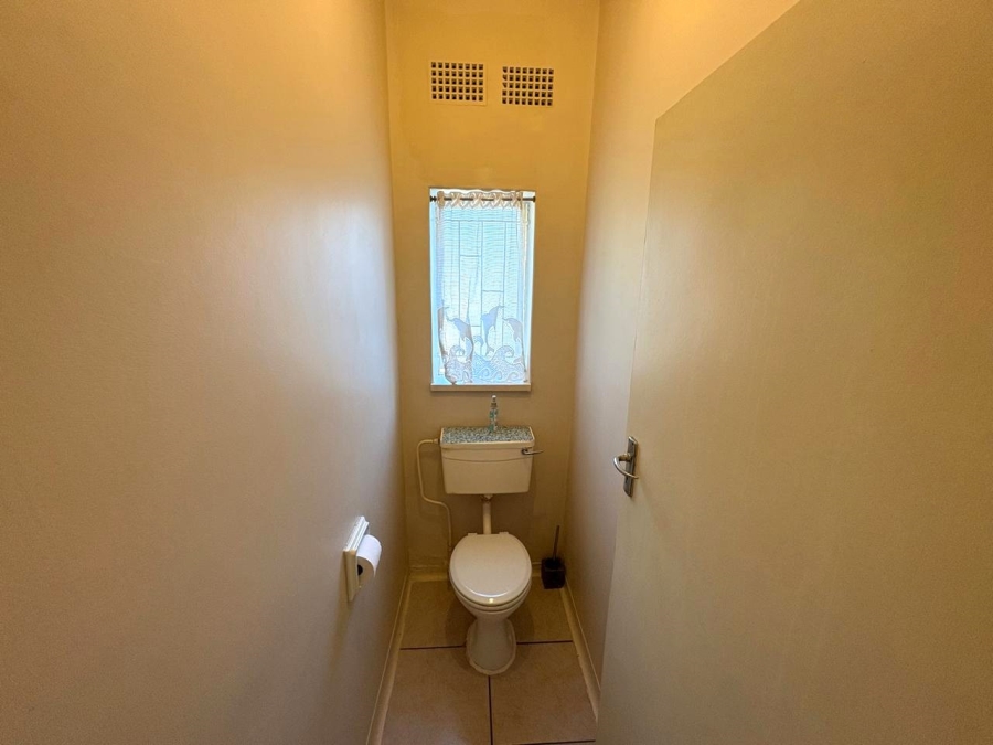 2 Bedroom Property for Sale in Three Rivers Proper Gauteng