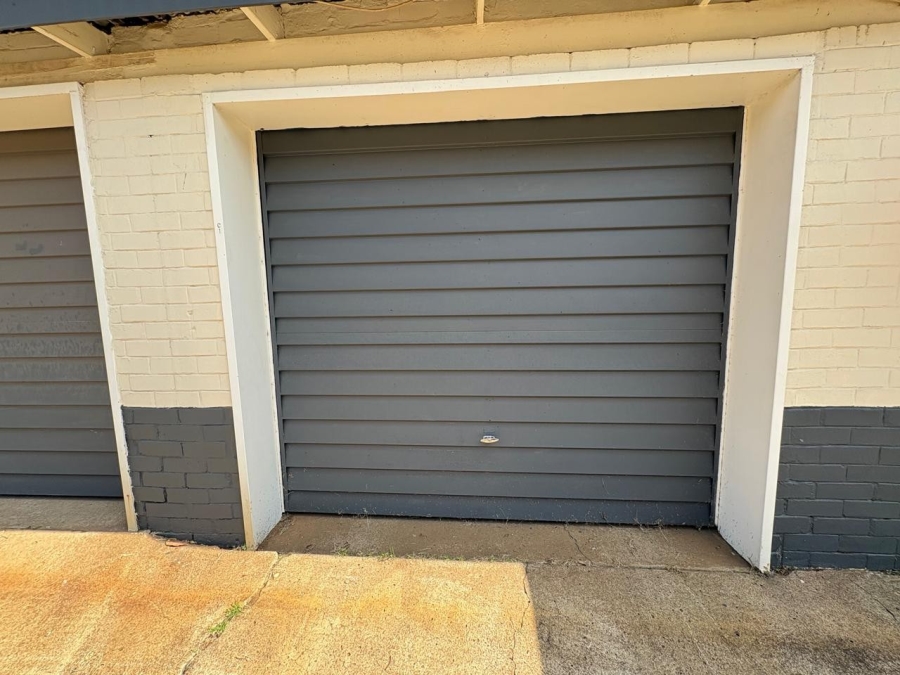 2 Bedroom Property for Sale in Three Rivers Proper Gauteng