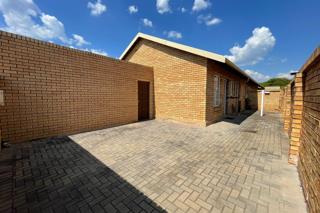 2 Bedroom Property for Sale in Sinoville Gauteng