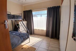 4 Bedroom Property for Sale in Magalieskruin Gauteng
