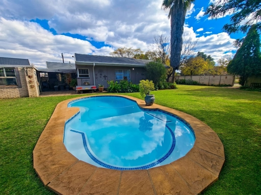 4 Bedroom Property for Sale in Three Rivers Gauteng