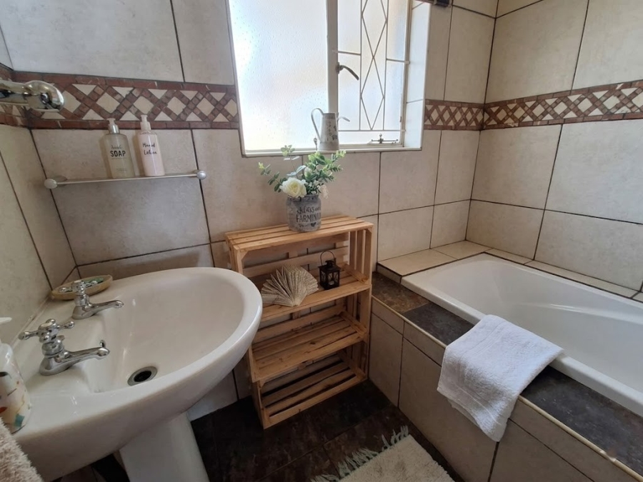 4 Bedroom Property for Sale in Three Rivers Gauteng