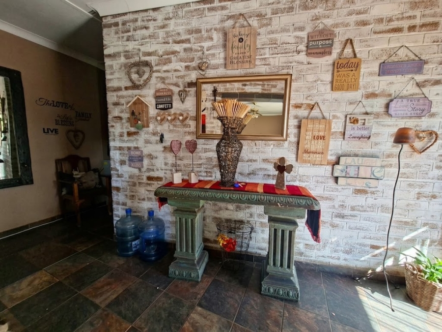 4 Bedroom Property for Sale in Three Rivers Gauteng