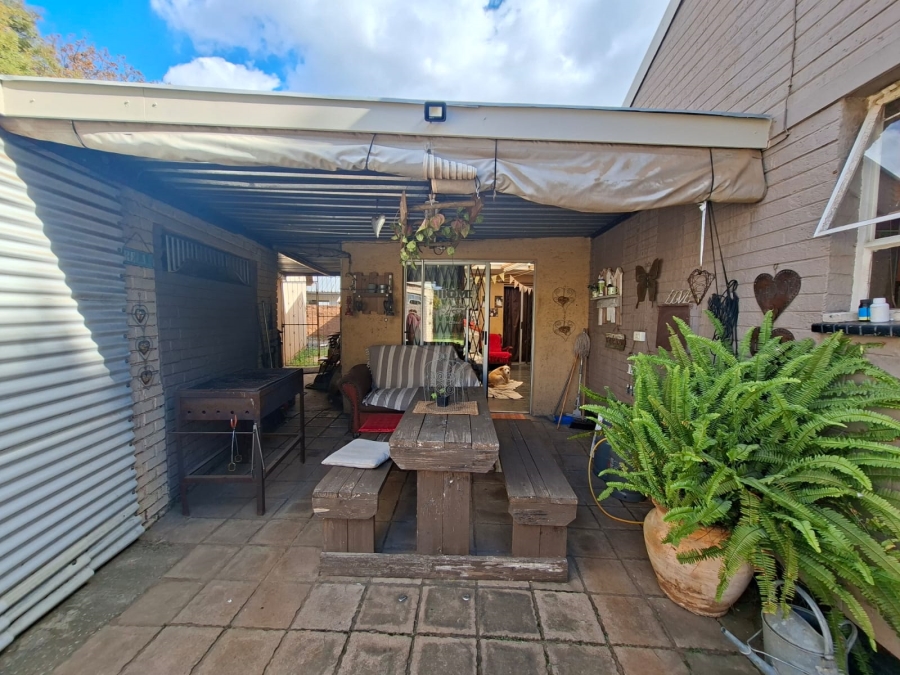 4 Bedroom Property for Sale in Three Rivers Gauteng