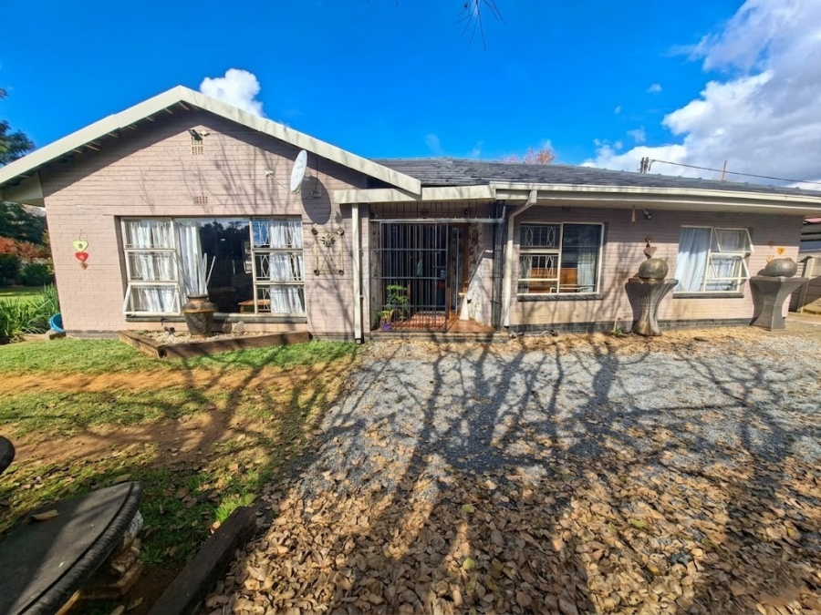 4 Bedroom Property for Sale in Three Rivers Gauteng