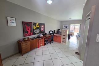 2 Bedroom Property for Sale in Sinoville Gauteng