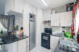 2 Bedroom Property for Sale in Annlin Gauteng