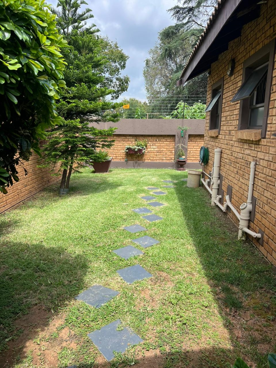 To Let 3 Bedroom Property for Rent in New Redruth Gauteng
