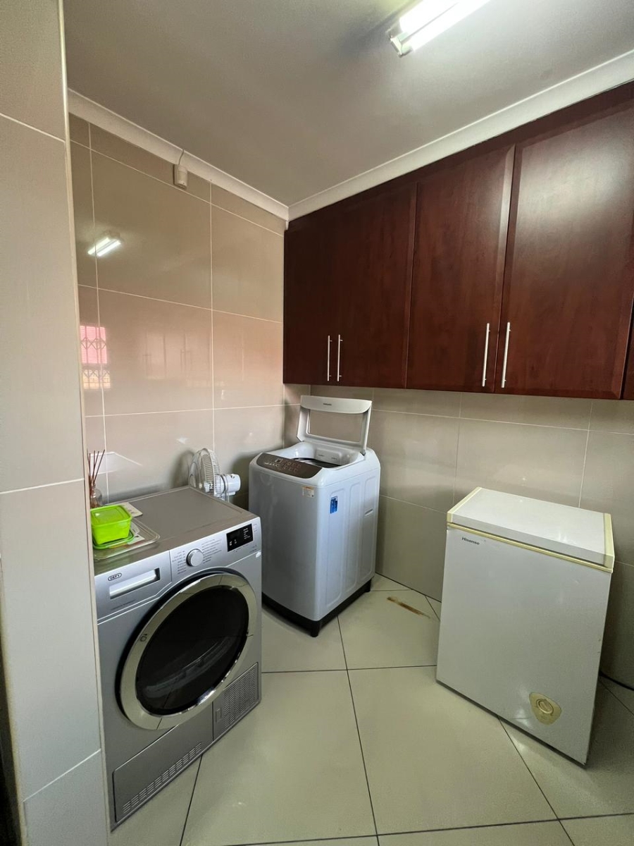 To Let 3 Bedroom Property for Rent in New Redruth Gauteng