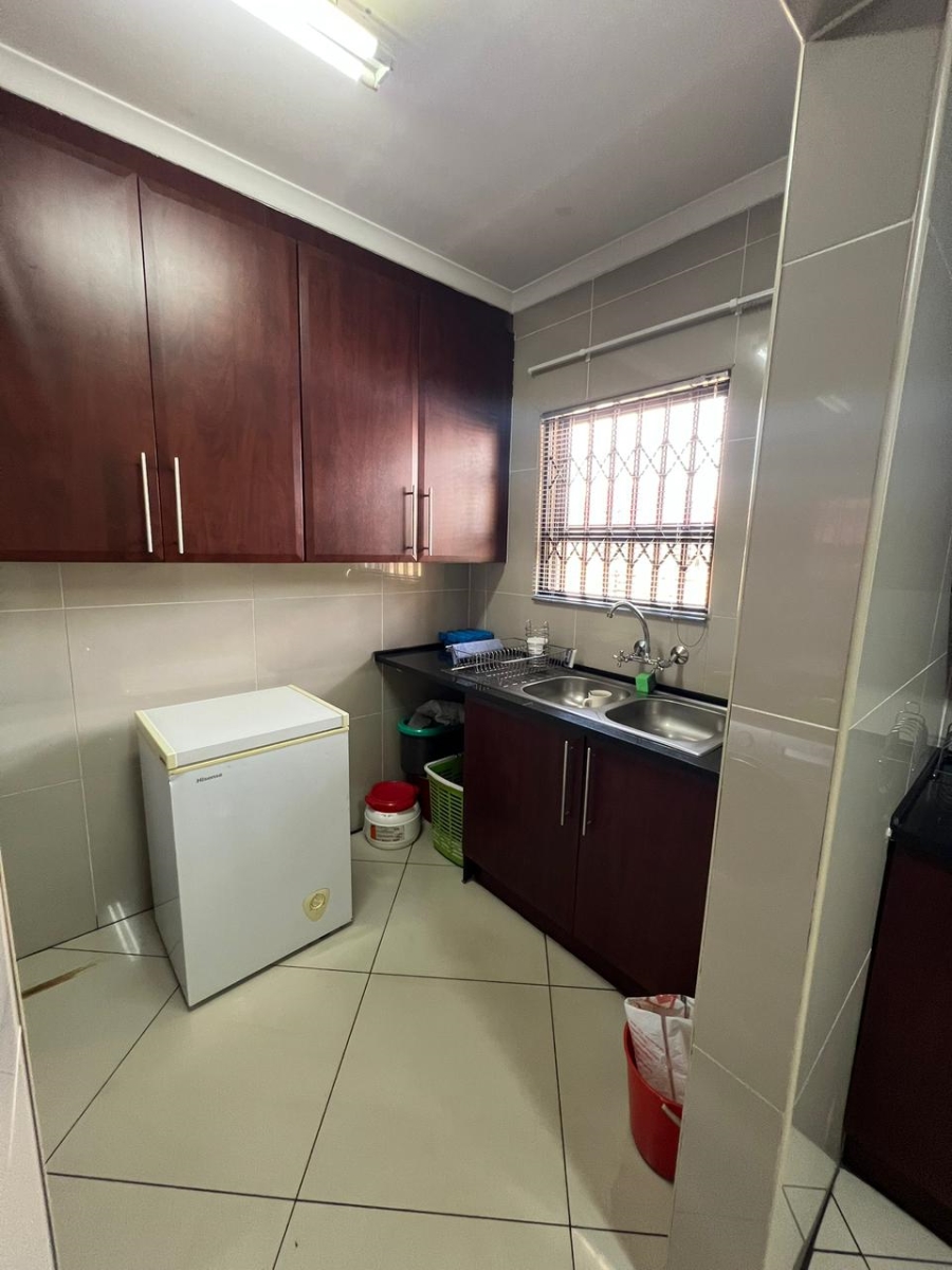 To Let 3 Bedroom Property for Rent in New Redruth Gauteng