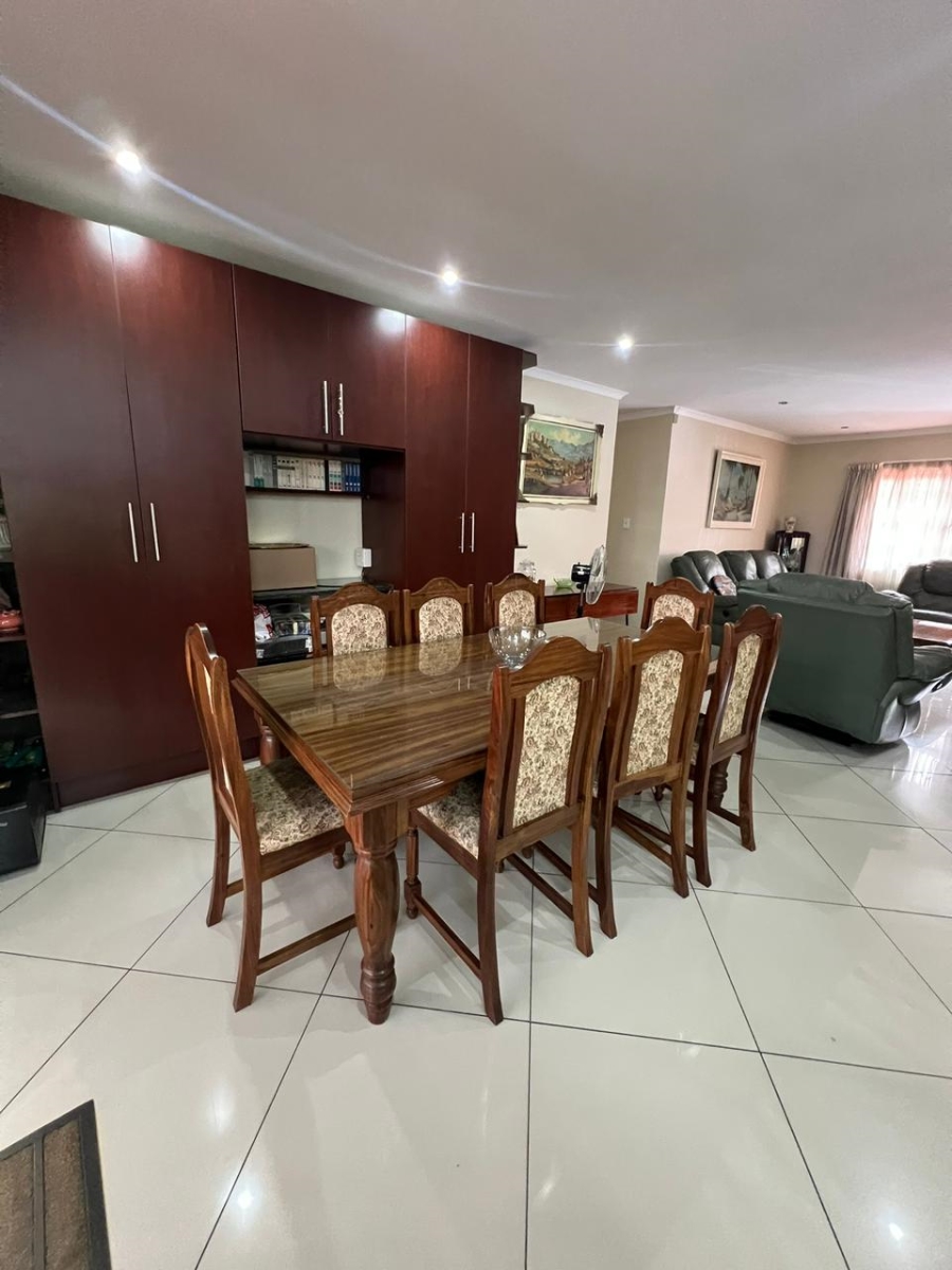 To Let 3 Bedroom Property for Rent in New Redruth Gauteng