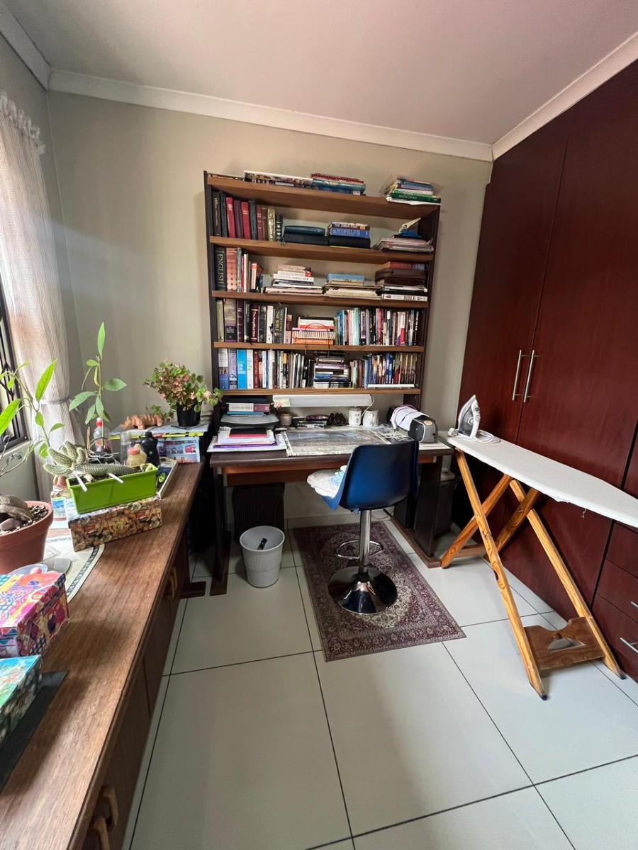 To Let 3 Bedroom Property for Rent in New Redruth Gauteng