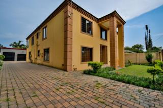5 Bedroom Property for Sale in Gezina Gauteng