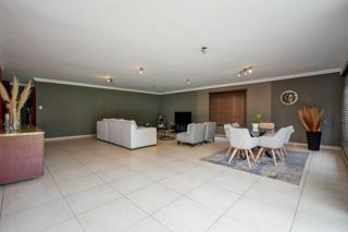5 Bedroom Property for Sale in Gezina Gauteng