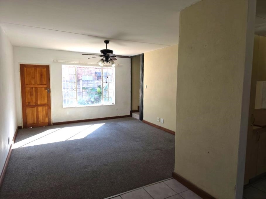 2 Bedroom Property for Sale in Annlin Gauteng