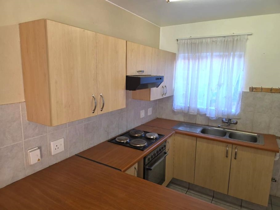 2 Bedroom Property for Sale in Annlin Gauteng