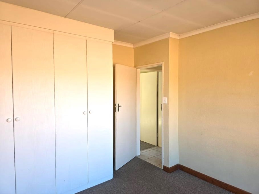 2 Bedroom Property for Sale in Annlin Gauteng
