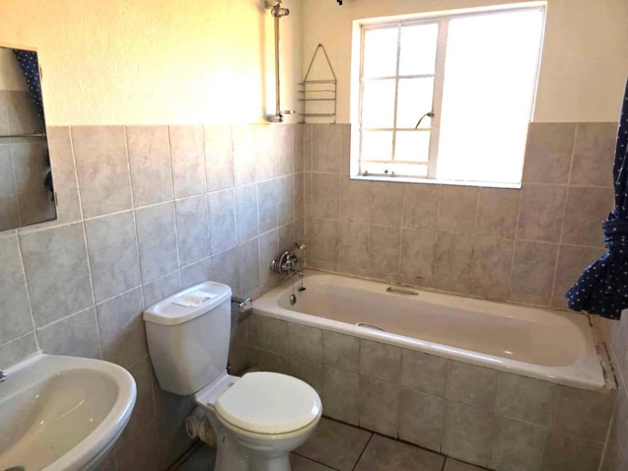2 Bedroom Property for Sale in Annlin Gauteng