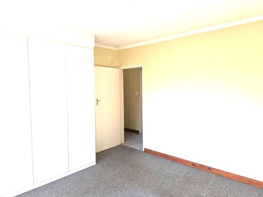 2 Bedroom Property for Sale in Annlin Gauteng