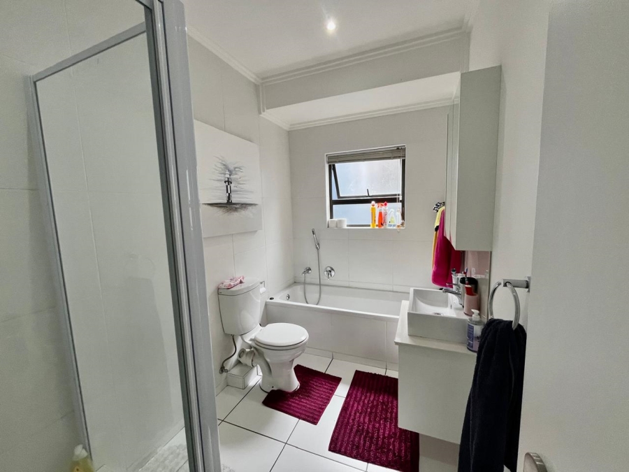 To Let 2 Bedroom Property for Rent in Lonehill Gauteng