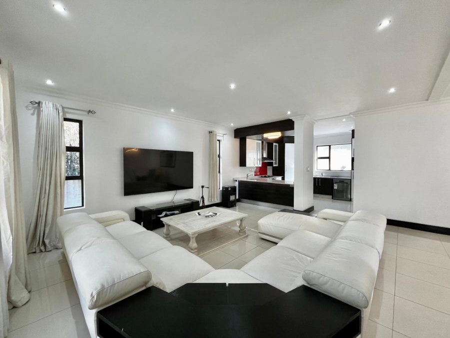 To Let 4 Bedroom Property for Rent in Rivonia Gauteng