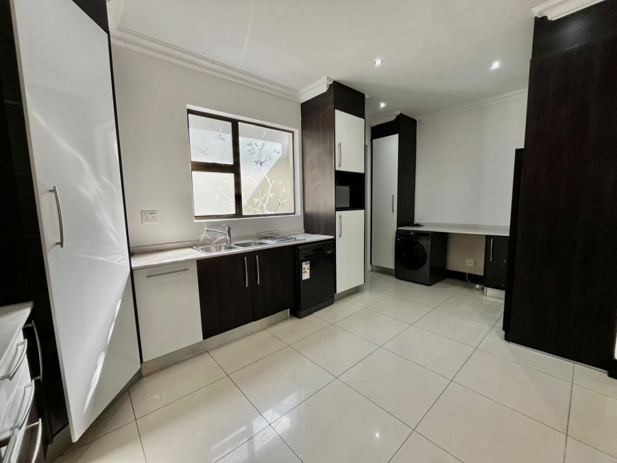 To Let 4 Bedroom Property for Rent in Rivonia Gauteng